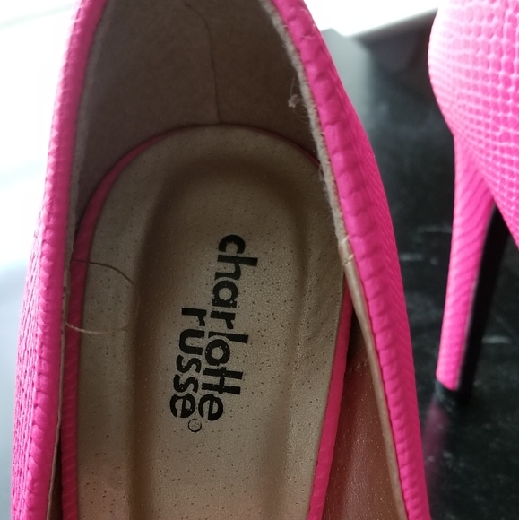 Pink heels - Picture 2 of 8